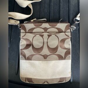 Coach crossbody purse tan